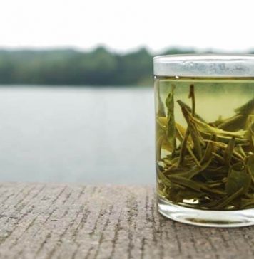 Top 10+: Green Tea Health Benefits & Side-Effects (2019)
