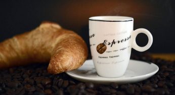 How to Reduce or Stop Caffeine Intake with Teas?